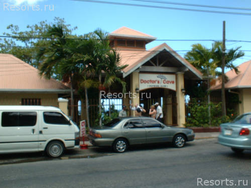 Doctors Cave Beach Hotel 3